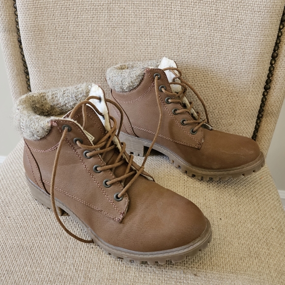 DLG boots - Picture 2 of 5